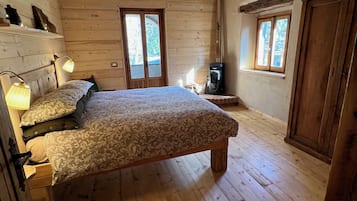 1 dormitorio, tabla de planchar con plancha, wifi gratis y ropa de cama
