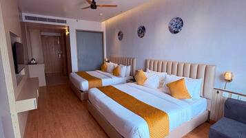 Family Room, Pool View | In-room safe, laptop workspace, blackout drapes, soundproofing