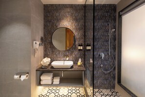 Premium Room, City View | Bathroom