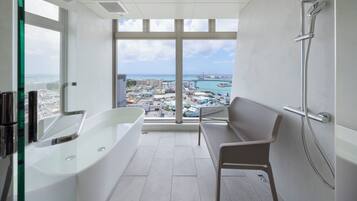 Junior Suite (Top Floor / Sauna / View Bath / Washing Machine) | Bathroom