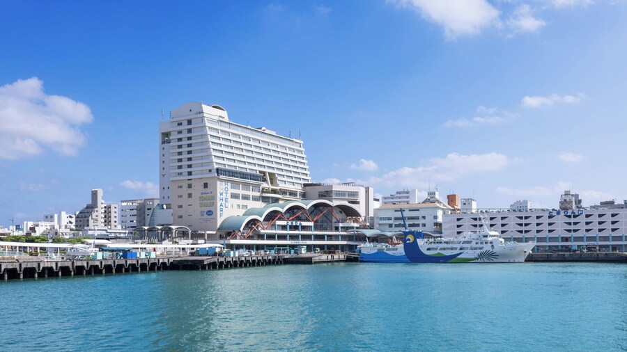 South Gate Hotel Okinawa Naha Tomari Port (Direct Access to Tomarin)