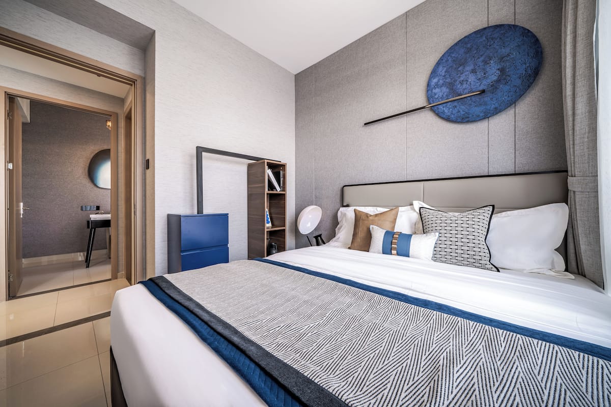 Luxury Condo, City View