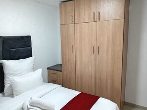 1 bedroom, iron/ironing board, WiFi, bed sheets