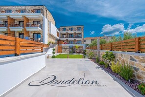 Exterior - Dandelion Suites (Nikiti)