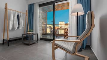 Premier Loft | 1 bedroom, in-room safe, laptop workspace, blackout curtains