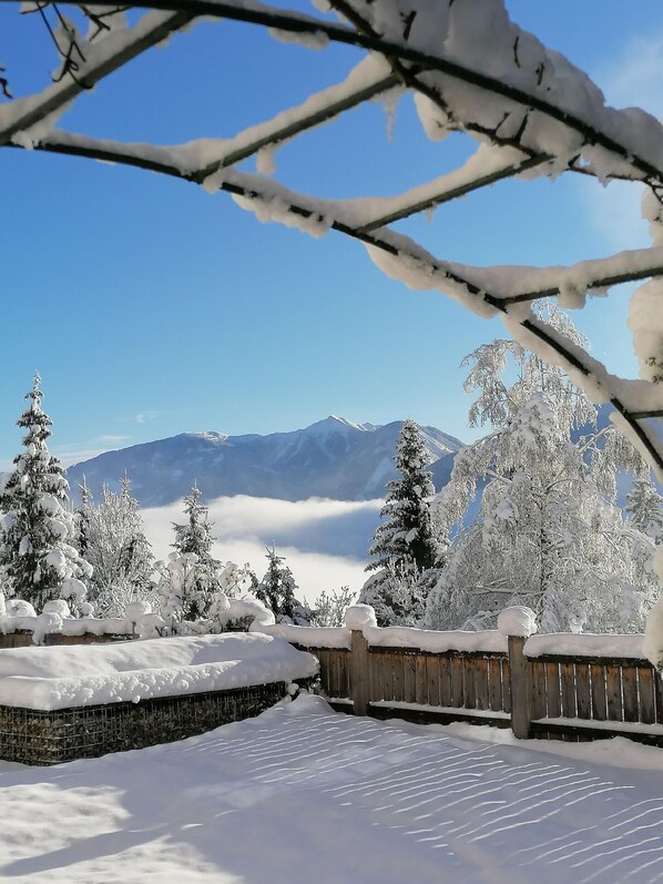 Property grounds - Holiday flat "FeWo "Latschur"" on the farm (Steinfeld)