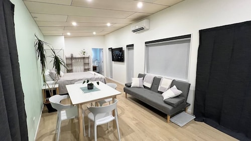 Chic & Relaxing Queenstown Stay