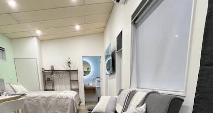 Chic & Relaxing Queenstown Stay