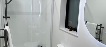 Chic & Relaxing Queenstown Stay