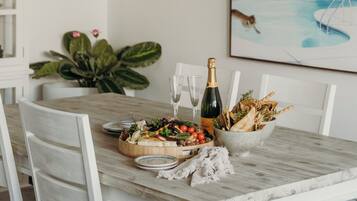 Family Suite, Garden Area | Living area