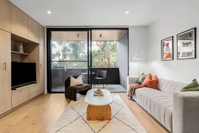 Hall St Apartments by Urban Rest