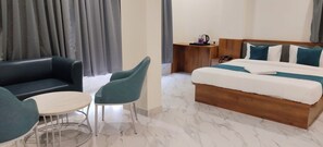 Dobbeltrom – superior, byutsikt | Wi-fi (inkludert)