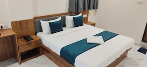 Superior Double Room, City View - Hotel Sai Executive (Rajgurunagar)