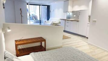 1 Schlafzimmer, Schreibtisch, WLAN, Bettwäsche