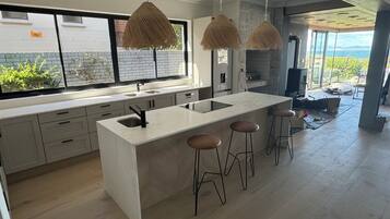 Microwave, oven, stovetop, dishwasher