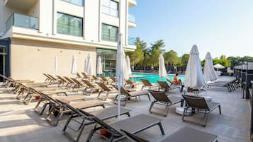 Indoor pool, outdoor pool