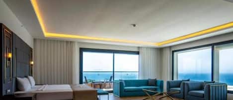 Caja de seguridad en la habitación y escritorio