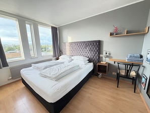 2 makuuhuonetta, vauvan matkasänky, Wi-Fi, vuodevaatteet