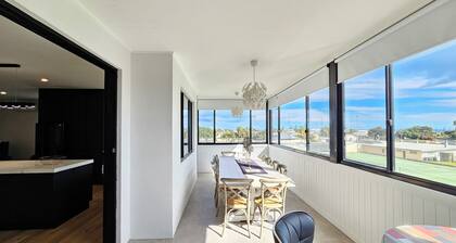 6TWENTYTWO - Where contemporary meets the beach.