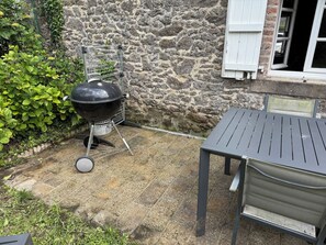 Outdoor dining - NEW stylish house between St Malo and Cancale for 6 people - beaches 1 km away (Saint-Coulomb)