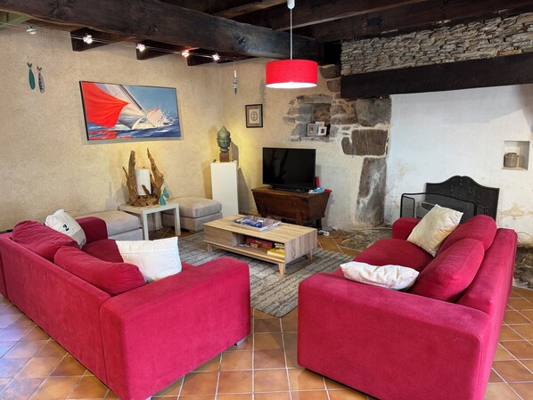 TV, books - NEW stylish house between St Malo and Cancale for 6 people - beaches 1 km away (Saint-Coulomb)