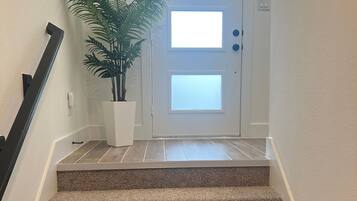 House, 3 Bedrooms, Accessible, Balcony | Interior