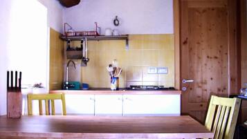 Apartment, Balkon, Gartenblick | Eigene Küche