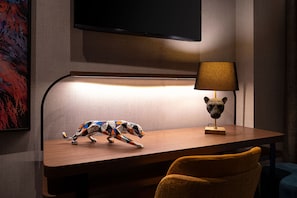 NYX Suite Sea View with Business Lounge Access | 1 υπνοδωμάτιο, γραφείο, δωρεάν Wi-Fi