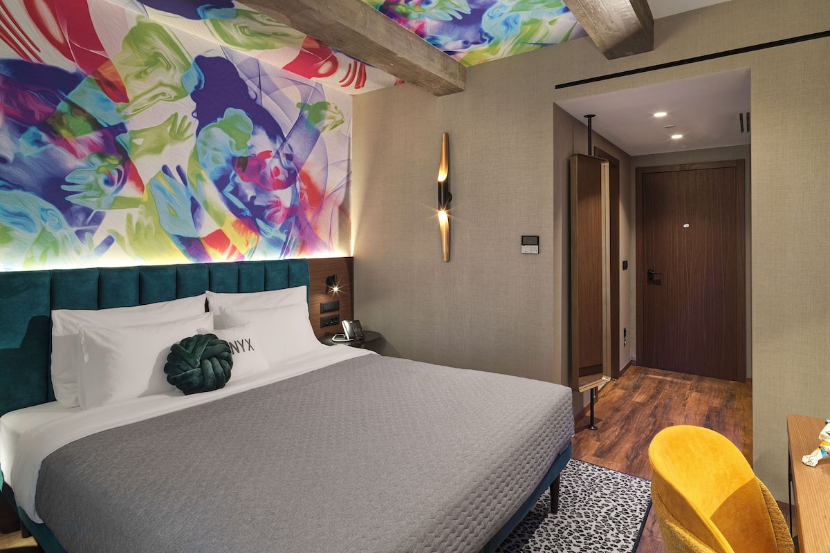 1 bedroom, desk, free WiFi