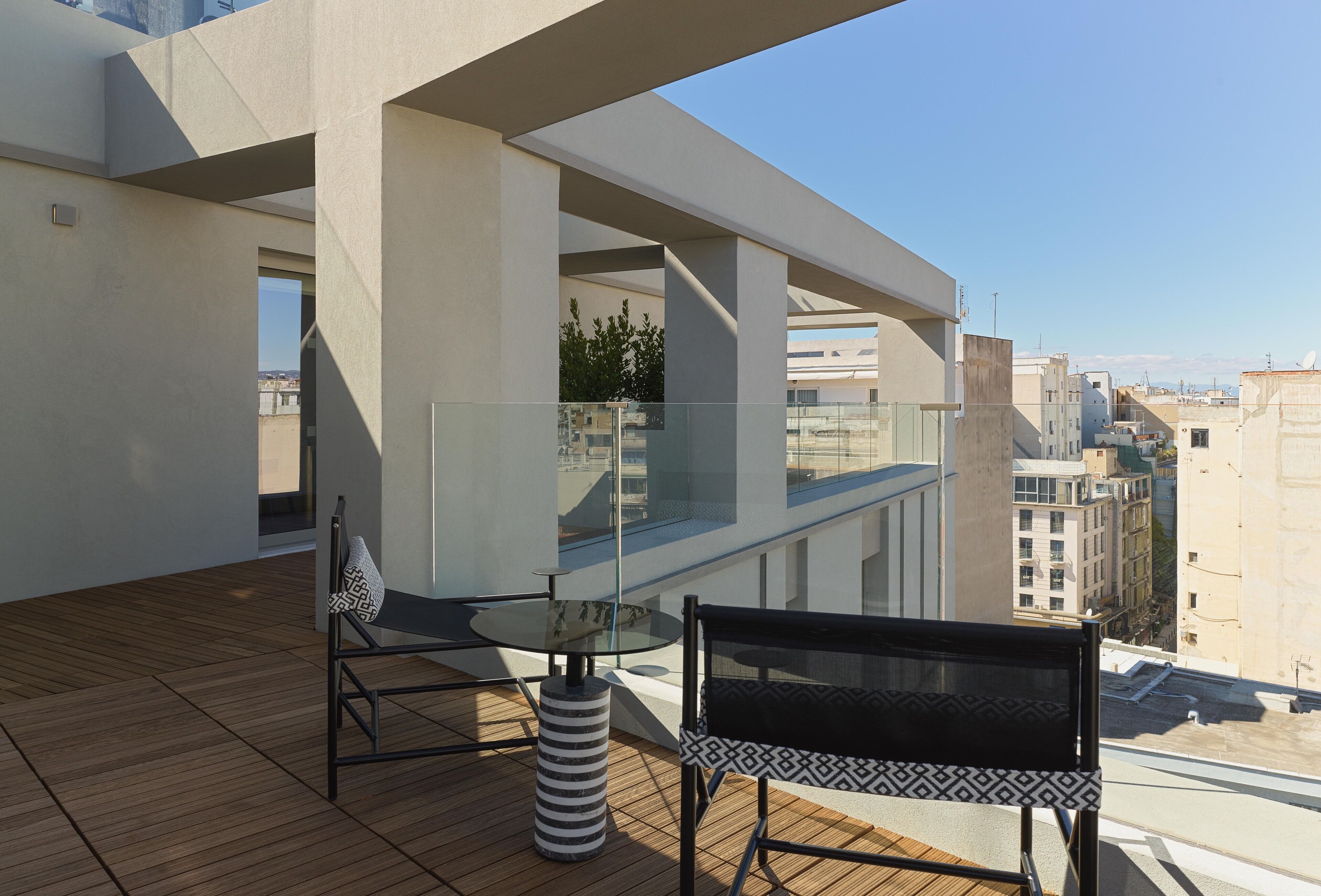 Heaven Suite with Business Lounge Access | Minibar, bureau, Wi-Fi gratuit, draps fournis