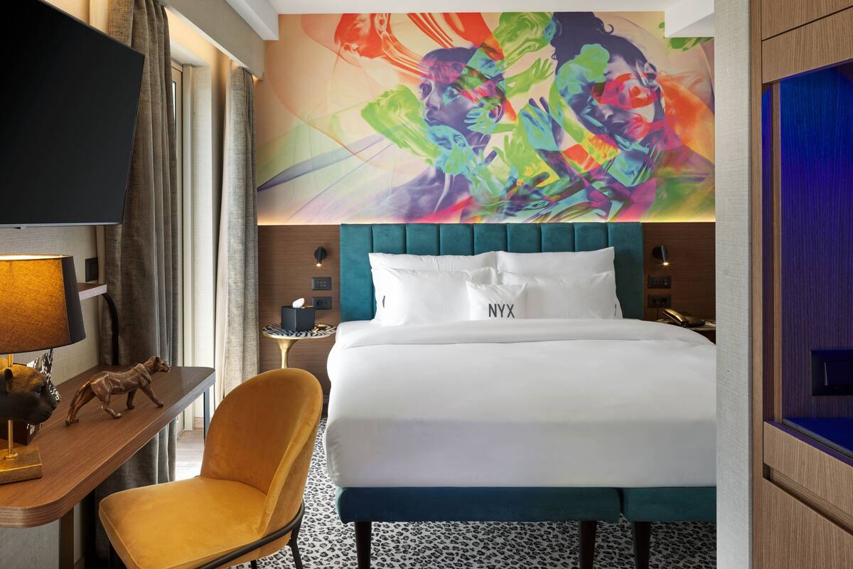 Executive Room with Business Lounge Access | Minibar, desk, soundproofing, free WiFi
