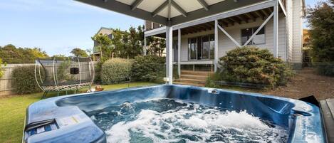 Bañera de hidromasaje exterior