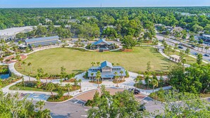 Exterior - 21 Forest Gardens: Walk to Beach, 2 Beds, Hosts 6. Free Bikes (Hilton Head Island)