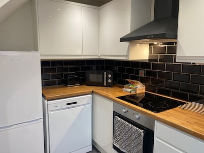 Harlow Cozy 3-bed House Retreat