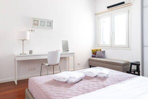 1 habitación, tabla de planchar con plancha y wifi gratis 