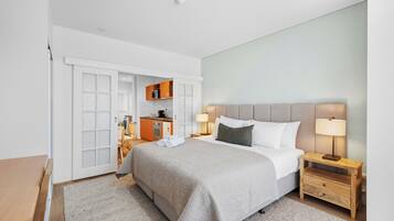 1 bedroom, desk, free WiFi, bed sheets