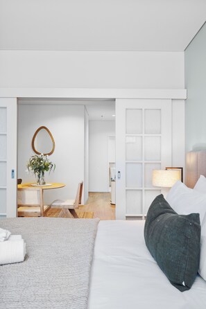 1 bedroom, desk, free WiFi, bed sheets