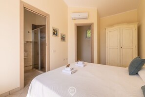 2 bedrooms