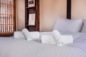 Gallery House, Garden View