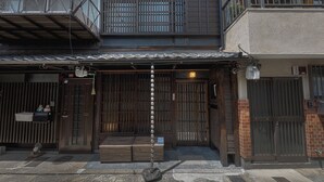 施設の正面
