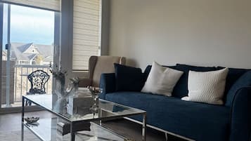 Maison mitoyenne Classique, 3 chambres, cuisine, vue cour intérieure | Vue de la chambre