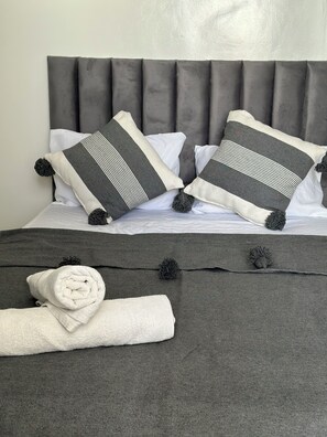 2 soverom, strykejern/-brett, wi-fi og sengetøy