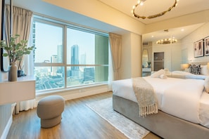 2 bedrooms, in-room safe, iron/ironing board, free WiFi