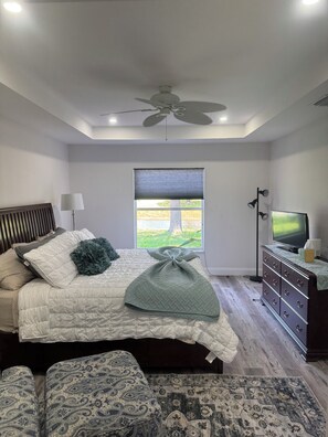 4 slaapkamers, een kluis op de kamer, een strijkplank/strijkijzer, wifi