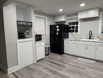 Charming 3-bedroom, 2 bathroom house with WiFi, AC in wonderful Goldsboro.