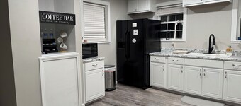 Charming 3-bedroom, 2 bathroom house with WiFi, AC in wonderful Goldsboro.