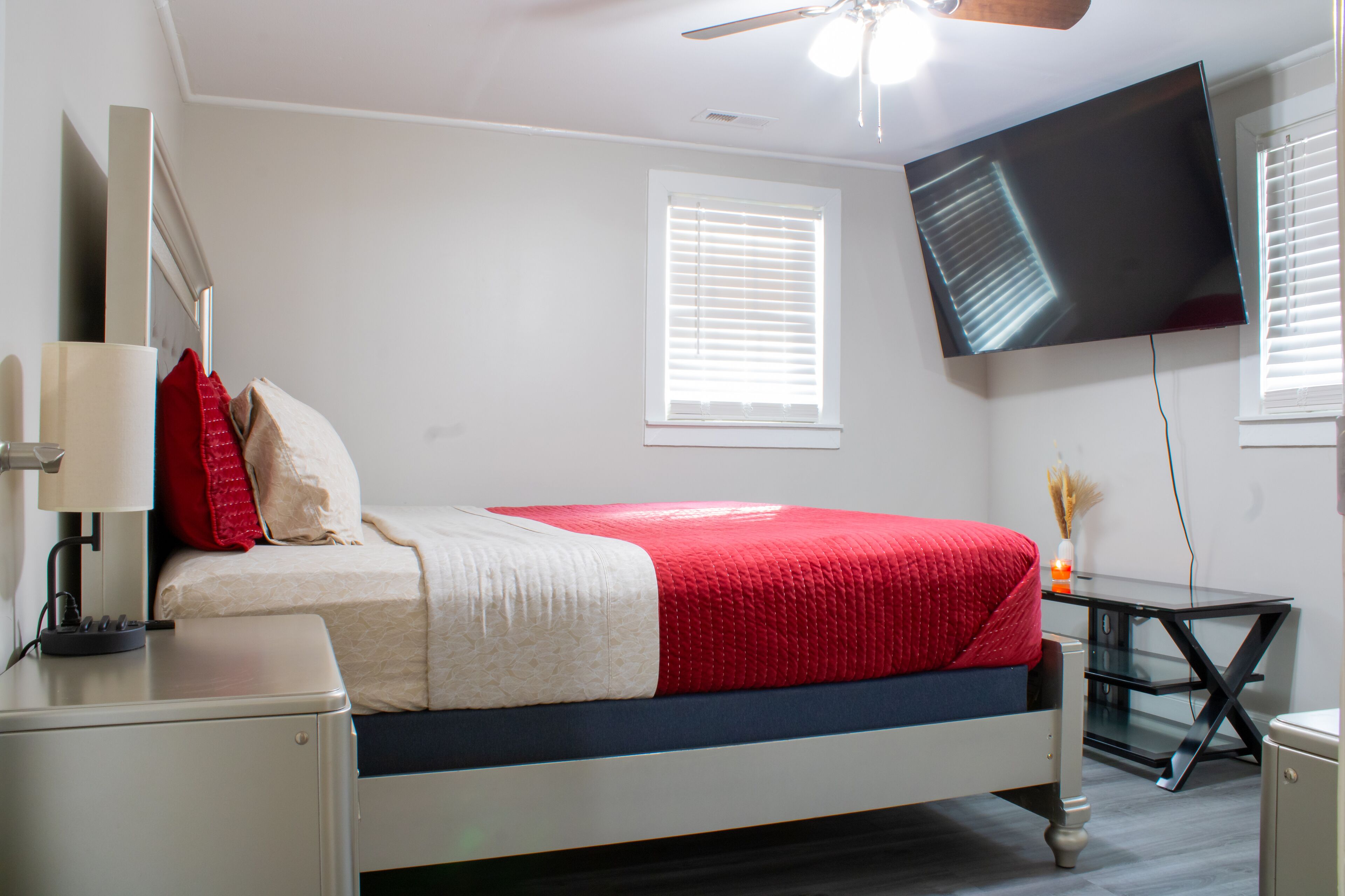 3 間睡房、熨斗/熨衫板、可攜式嬰兒床、免費 Wi-Fi