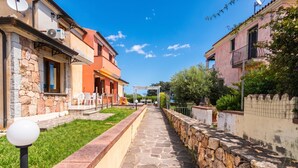อพาร์ทเม นท์สำหรับครอบครัว, 2 ห้องนอน, ตู้เย็นและไมโครเวฟ (House Sardinia La Dolce Vita) | ลานระเบียง/นอกชาน
