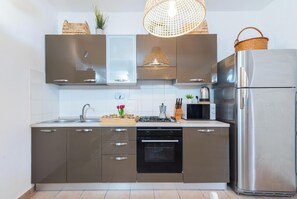 Fridge, microwave, oven, stovetop