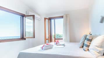 2 bedrooms, laptop workspace, free WiFi, bed sheets